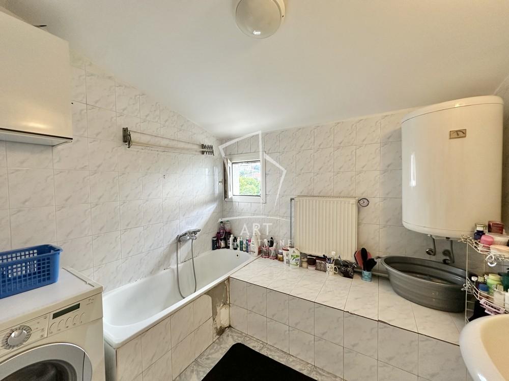 Stan na prodaju u Beogradu, Čukarica, cetvorosoban, 76m2, cena 164500 evra