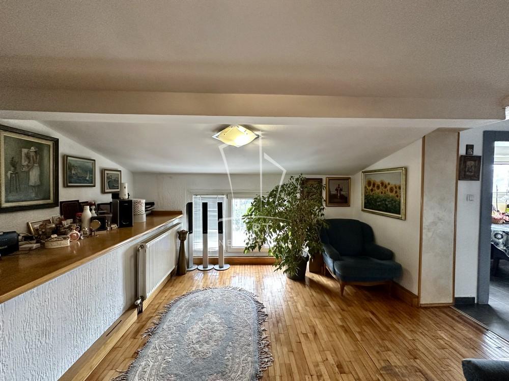 Stan na prodaju u Beogradu, Čukarica, cetvorosoban, 76m2, cena 164500 evra