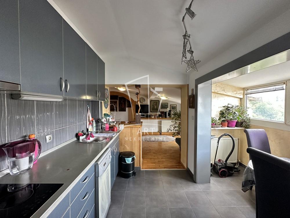 Stan na prodaju u Beogradu, Čukarica, cetvorosoban, 76m2, cena 164500 evra