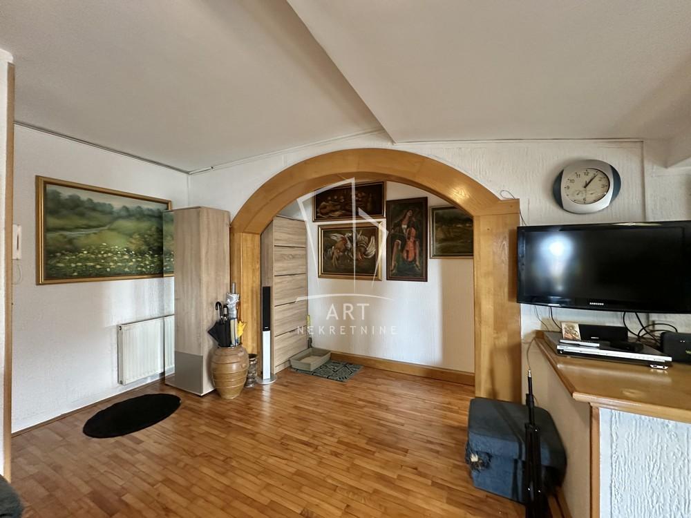 Stan na prodaju u Beogradu, Čukarica, cetvorosoban, 76m2, cena 164500 evra
