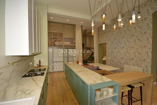 Stan na prodaju u Beogradu, Knez Mihailova, dvoiposoban, 130m2, cena 950000 evra