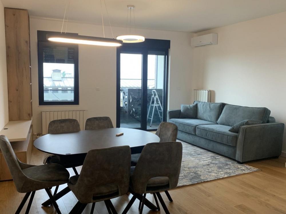 Stan na prodaju u Beogradu, Trošarina, cetvorosoban, 89m2, cena 320000 evra