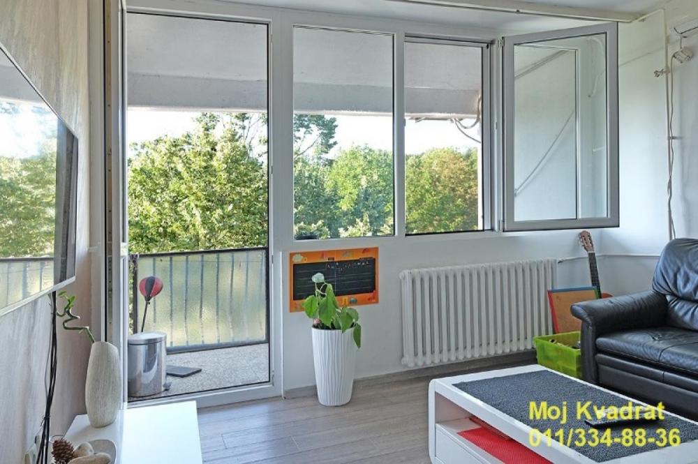 Stan na prodaju u Beogradu, Bulbulder, trosoban, 50m2, cena 165000 evra