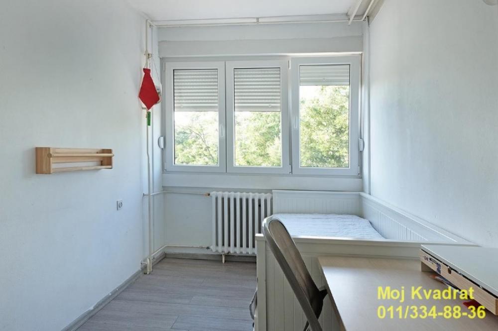 Stan na prodaju u Beogradu, Bulbulder, trosoban, 50m2, cena 165000 evra
