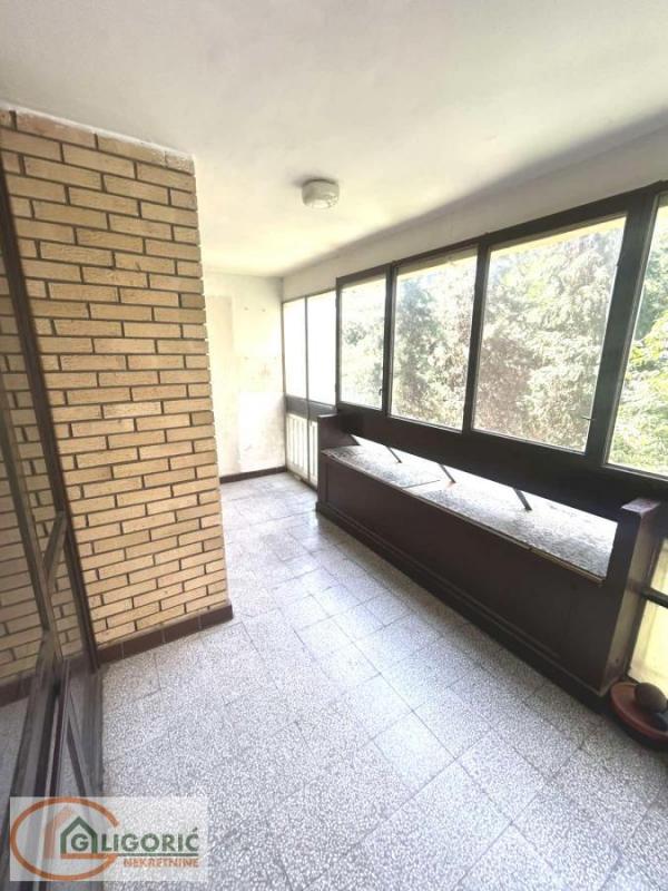 Stan na prodaju u Beogradu, Cerak, trosoban, 87m2, cena 195000 evra