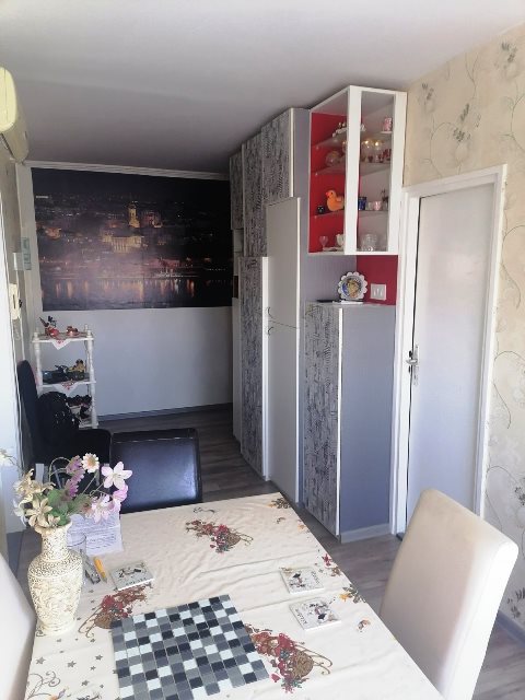 Stan na prodaju u Beogradu, Novi Beograd blok 45 (TC Enjub), dvosoban, 66m2, cena 184900 evra