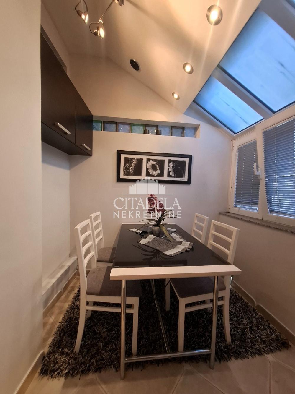 Stan na prodaju u Beogradu, Čukarica, trosoban, 44m2, cena 139000 evra