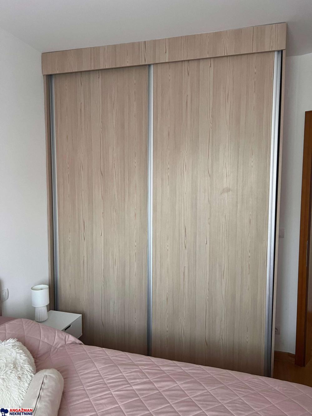 Stan na prodaju u Beogradu, Novi Beograd, dvosoban, 44m2, cena 130000 evra