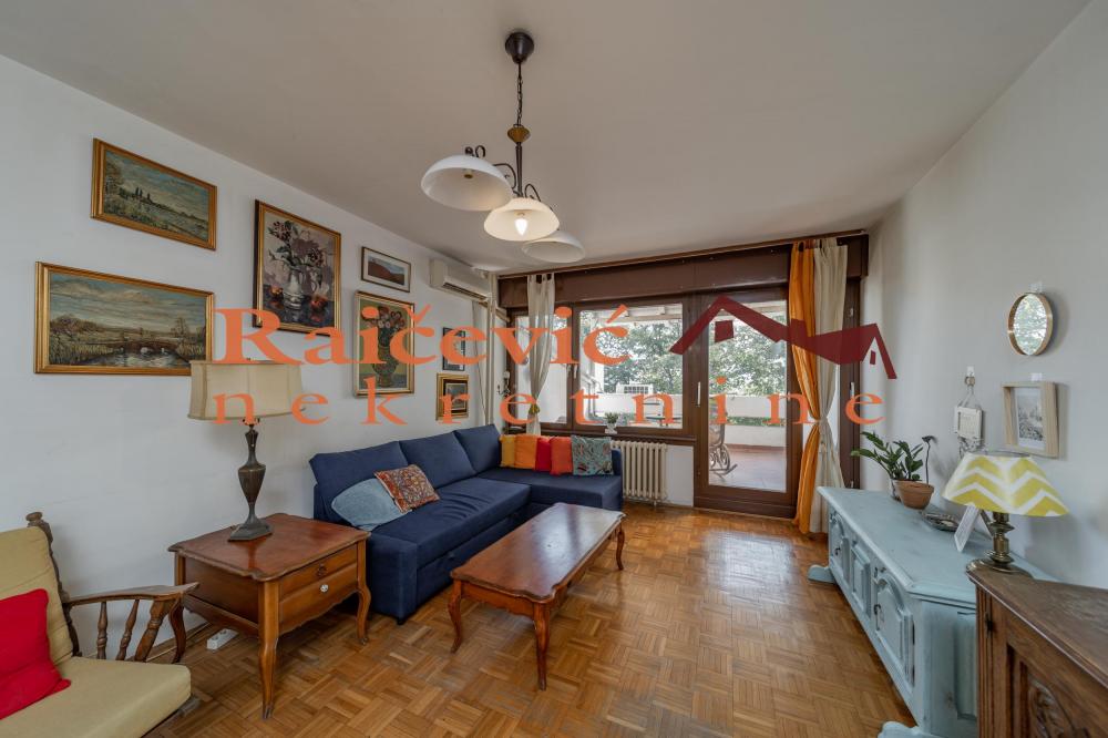 Stan na prodaju u Beogradu, Voždovac, trosoban, 125m2, cena 292000 evra