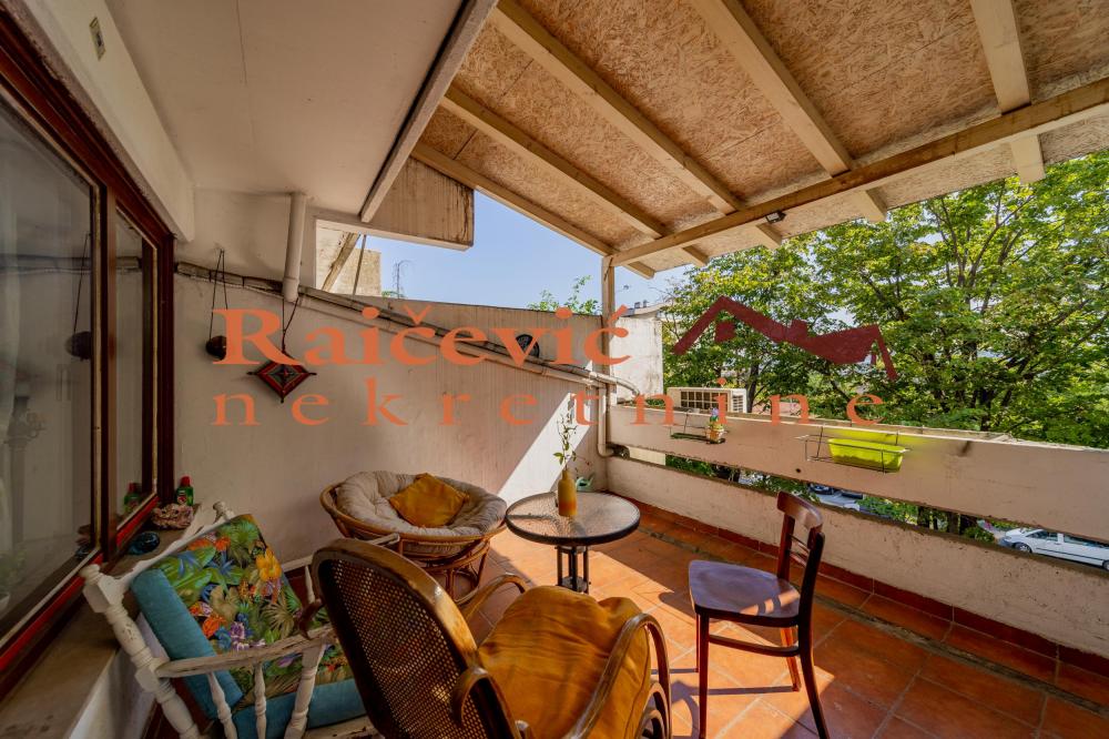 Stan na prodaju u Beogradu, Voždovac, trosoban, 125m2, cena 292000 evra