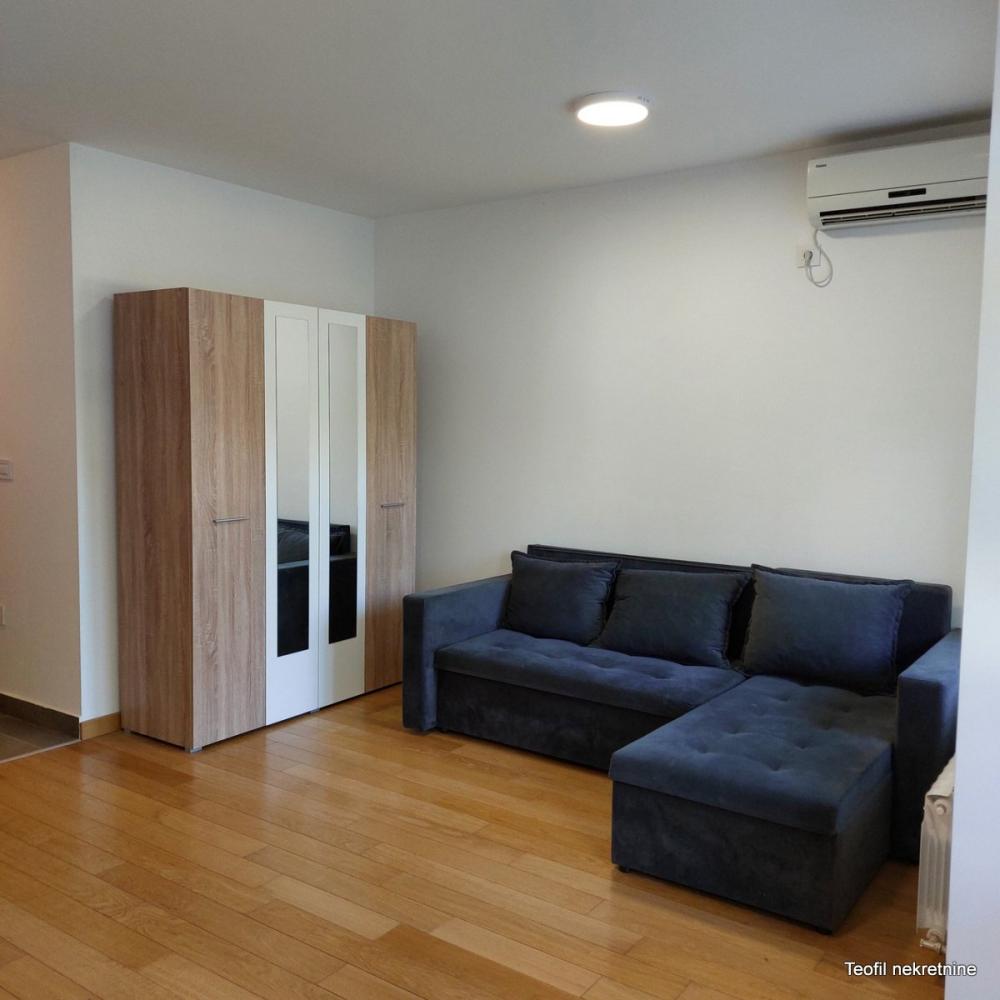 Stan na prodaju u Beogradu, Zemun, jednosoban, 38m2, cena 155000 evra