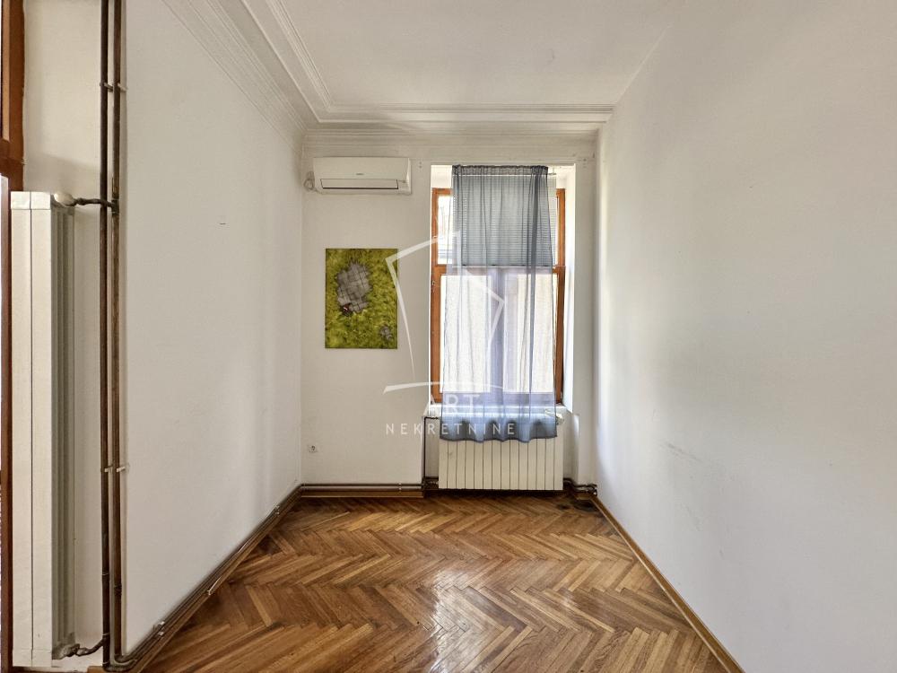 Stan na prodaju u Beogradu, Vračar, cetvorosoban, 110m2, cena 535000 evra