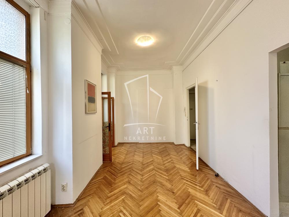 Stan na prodaju u Beogradu, Vračar, cetvorosoban, 110m2, cena 535000 evra