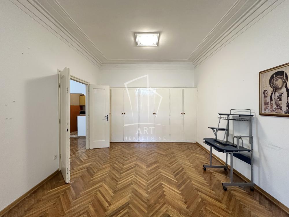 Stan na prodaju u Beogradu, Vračar, cetvorosoban, 110m2, cena 535000 evra