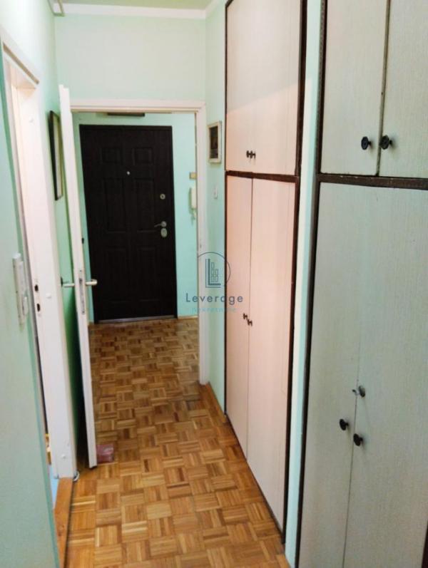 Stan na prodaju u Beogradu, Zemun, trosoban, 73m2, cena 179000 evra