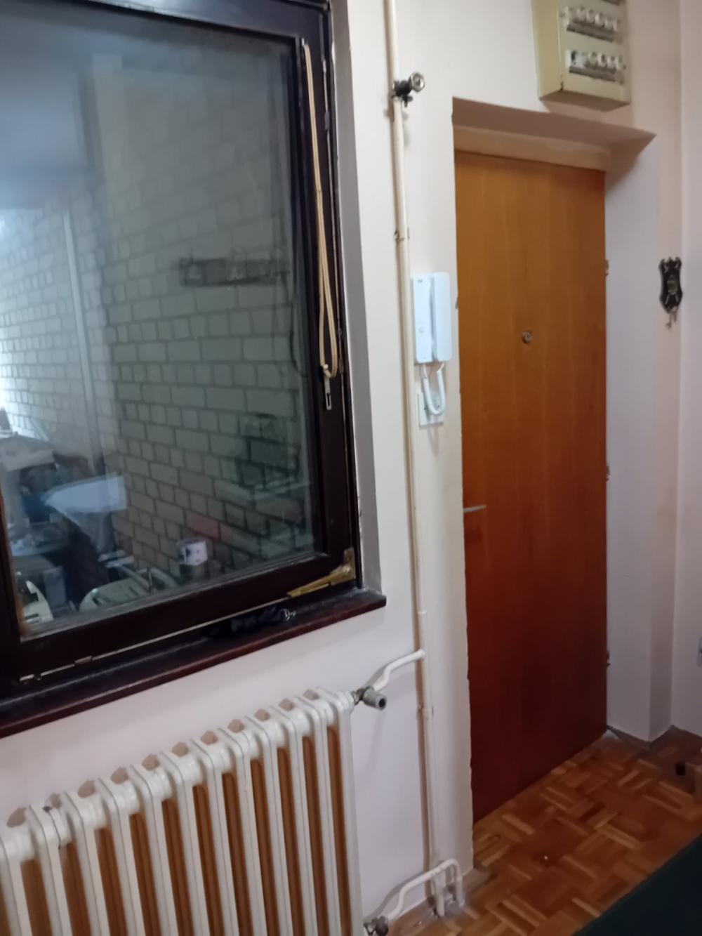 Stan na prodaju u Beogradu, Mirijevo, trosoban, 75m2, cena 160000 evra