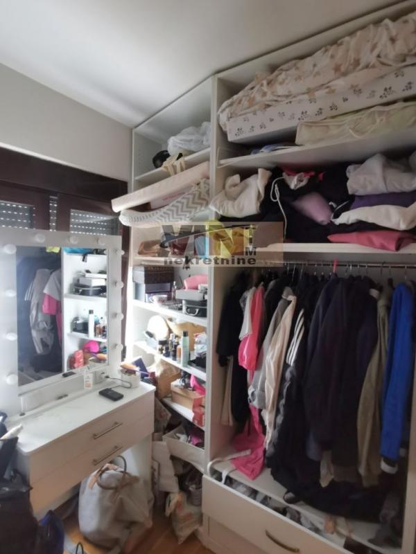 Stan na prodaju u Beogradu, Borča, dvoiposoban, 59m2, cena 94000 evra