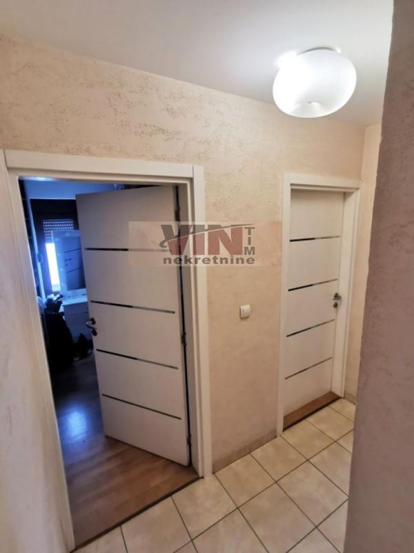 Stan na prodaju u Beogradu, Borča, dvoiposoban, 59m2, cena 94000 evra