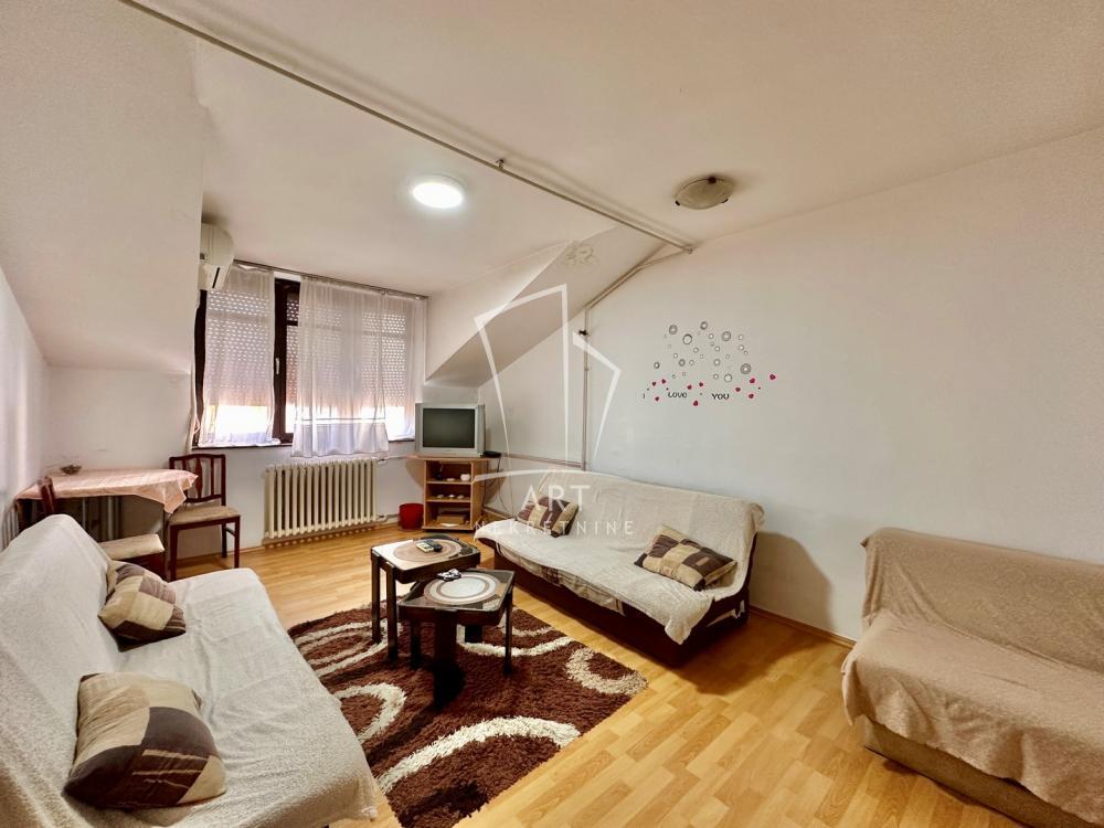 Stan na prodaju u Beogradu, Save Kovačevića, jednoiposoban, 43m2, cena 96000 evra