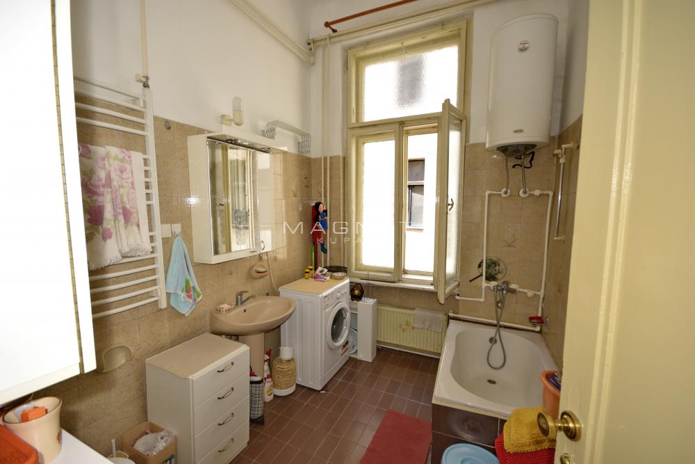 Stan na prodaju u Beogradu, Stari grad, trosoban, 81m2, cena 295000 evra