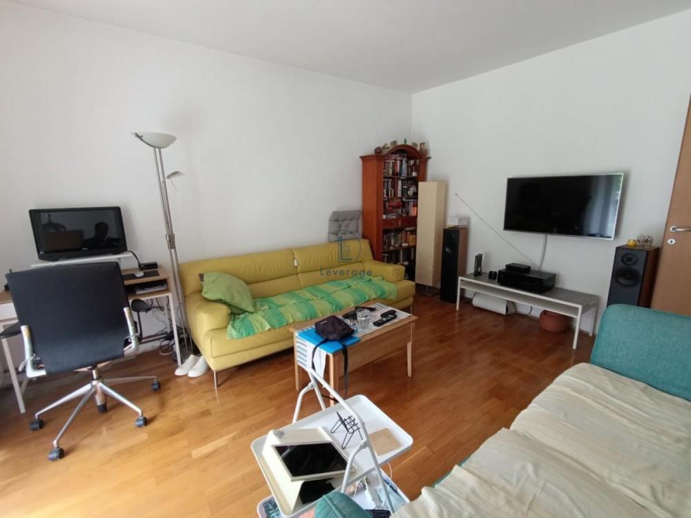 Stan na prodaju u Beogradu, Zeleno brdo, dvoiposoban, 70m2, cena 160000 evra