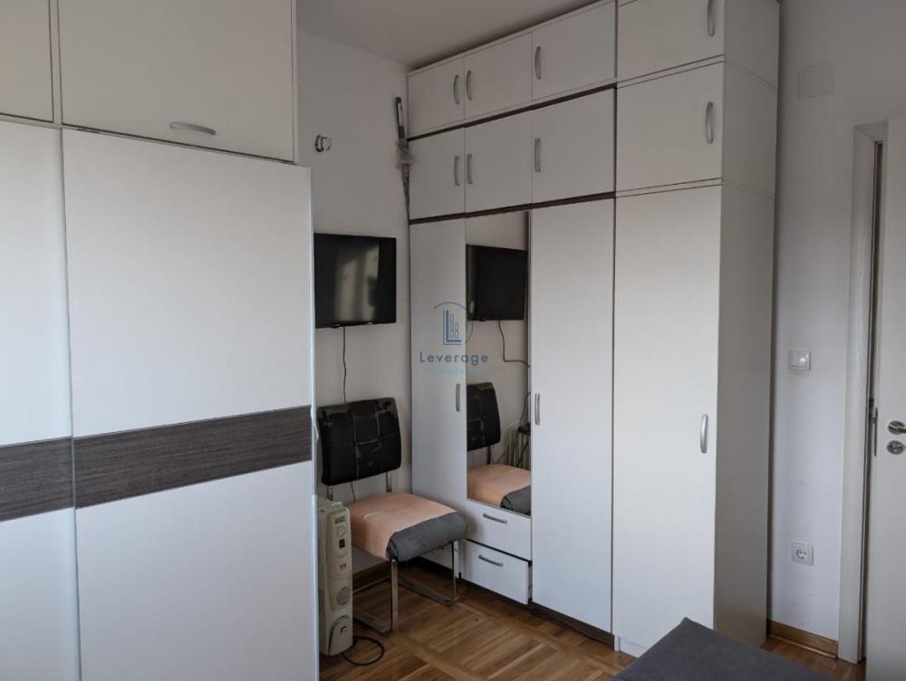 Stan na prodaju u Beogradu, Karaburma, dvosoban, 48m2, cena 127000 evra