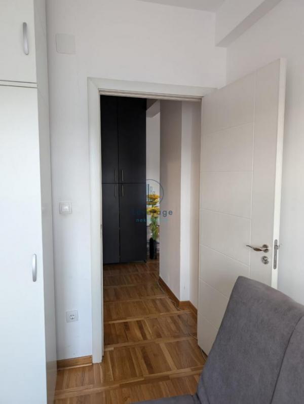 Stan na prodaju u Beogradu, Karaburma, dvosoban, 48m2, cena 127000 evra