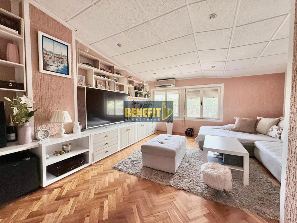 Stan na prodaju u Beogradu, Kotež, dvosoban, 55m2, cena 89900 evra
