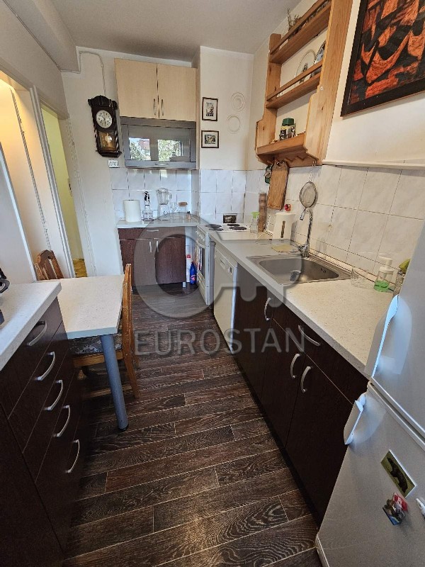 Stan na prodaju u Beogradu, Savski venac, trosoban, 79m2, cena 295000 evra