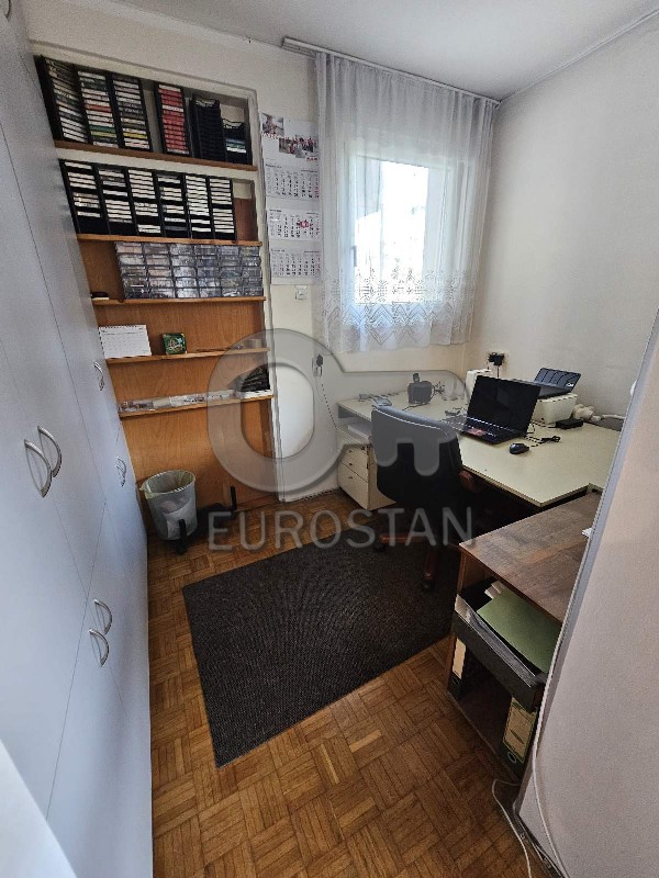 Stan na prodaju u Beogradu, Savski venac, trosoban, 79m2, cena 295000 evra