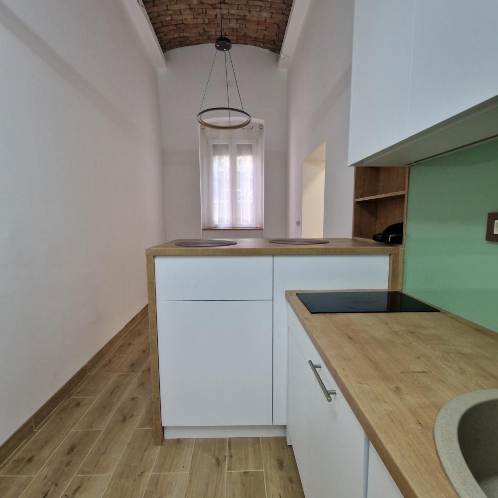 Stan na prodaju u Beogradu, Knez Mihailova, jednosoban, 38m2, cena 220000 evra