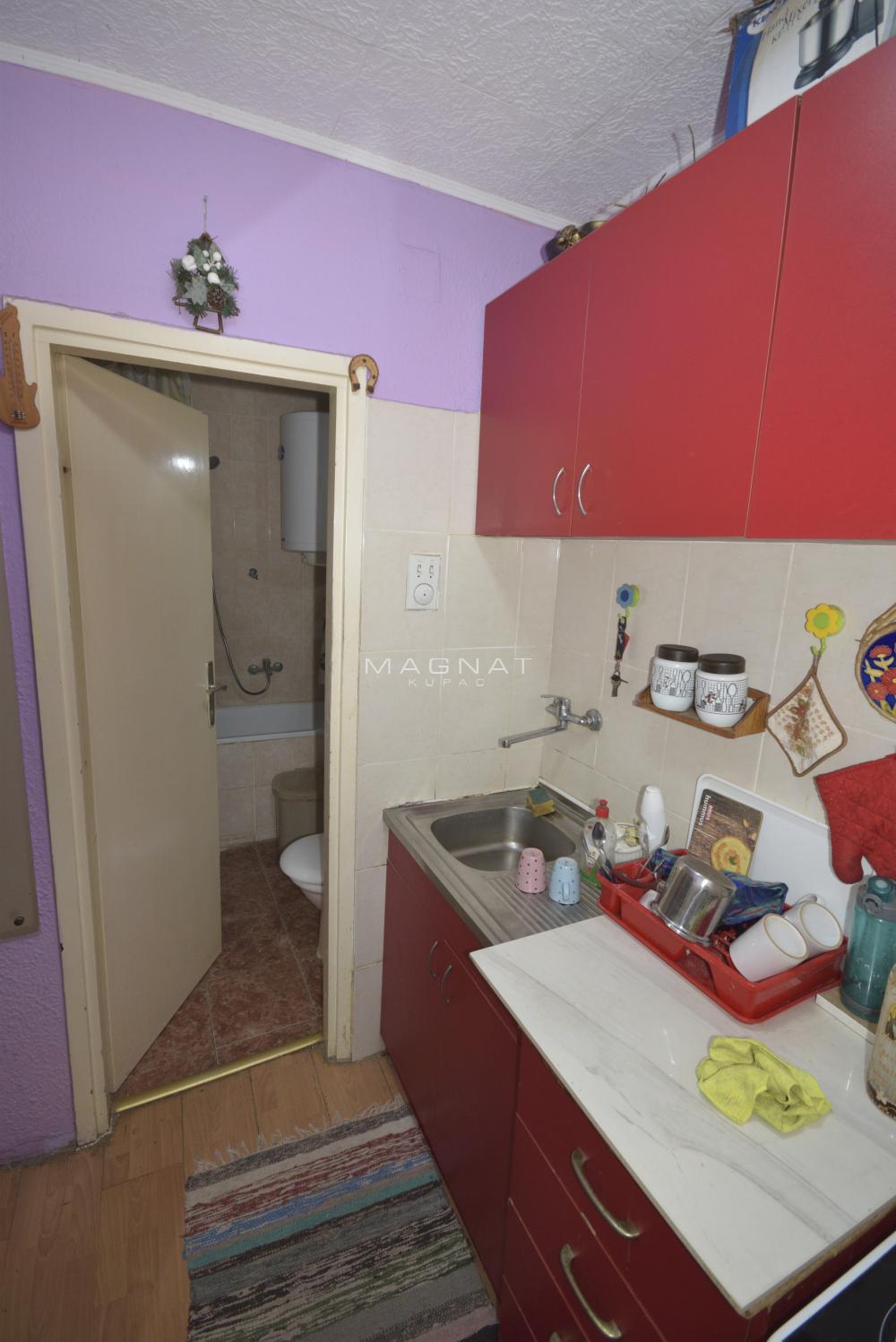 Stan na prodaju u Beogradu, Borča, jednosoban, 29m2, cena 54900 evra