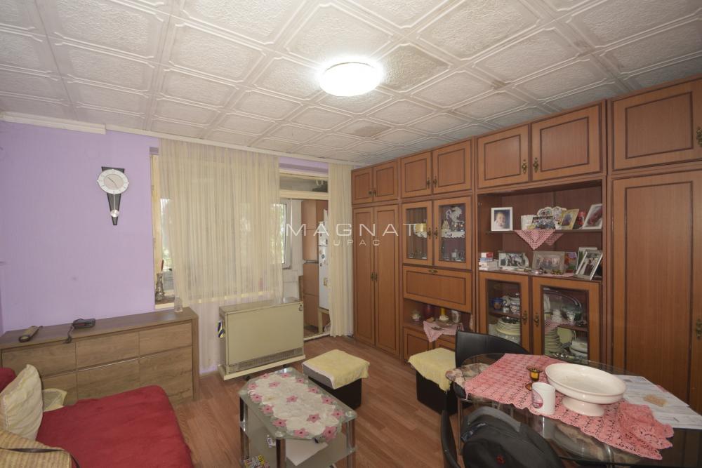 Stan na prodaju u Beogradu, Borča, jednosoban, 29m2, cena 54900 evra