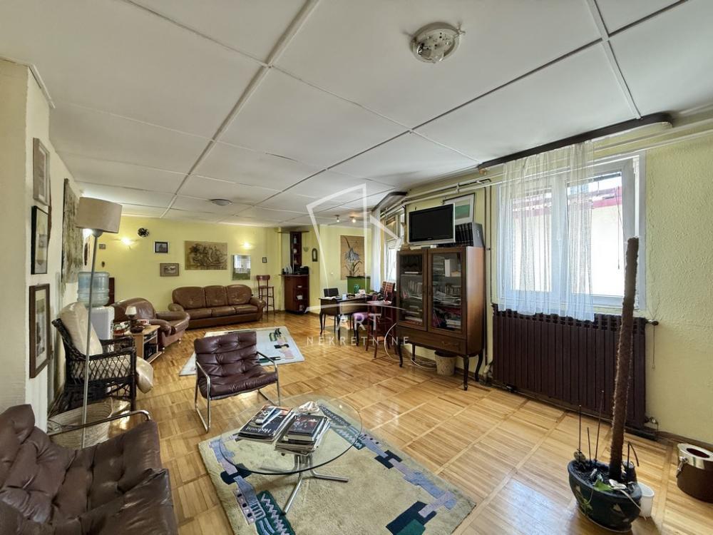 Stan na prodaju u Beogradu, Kalenić pijaca, 137m2, cena 345000 evra