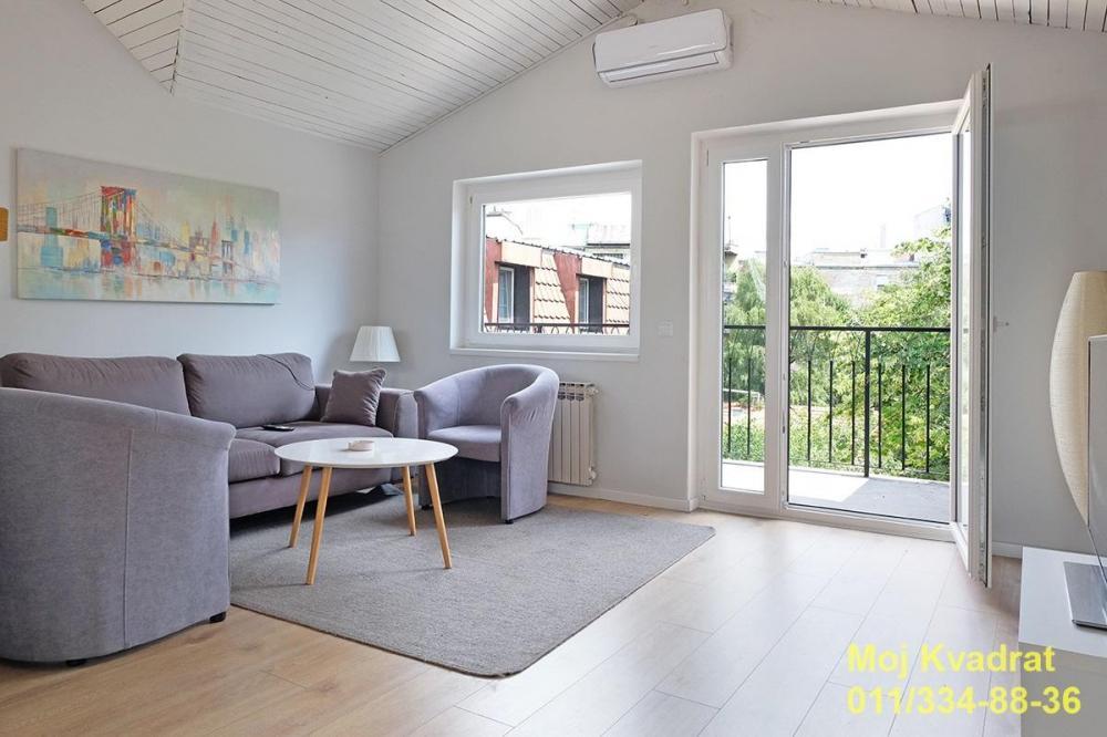 Stan na prodaju u Beogradu, Kalenić pijaca, trosoban, 82m2, cena 255000 evra