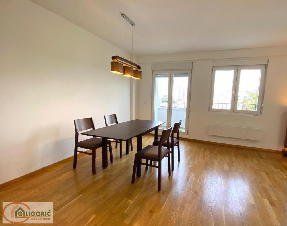 Stan na prodaju u Beogradu, Voždovac, cetvorosoban, 103m2, cena 320000 evra