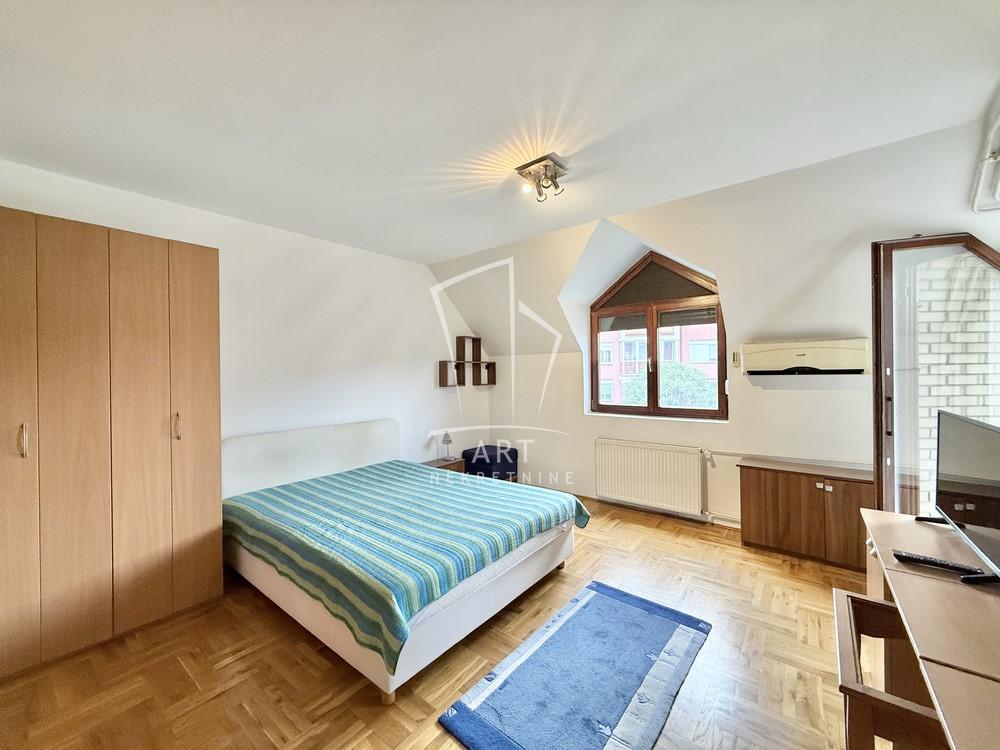 Stan na prodaju u Beogradu, Borča, dvosoban, 65m2, cena 150000 evra