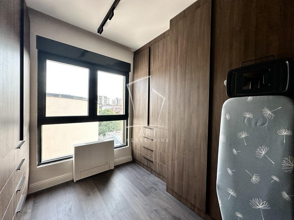 Stan na prodaju u Beogradu, Vračar, 198m2, cena 820000 evra