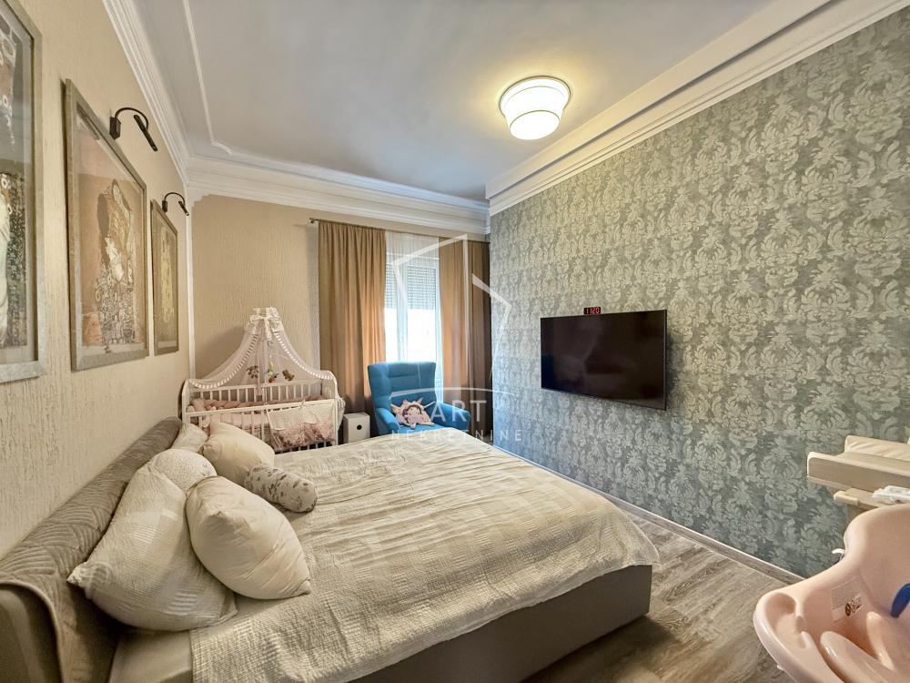 Stan na prodaju u Beogradu, Senjak, trosoban, 59m2, cena 260000 evra