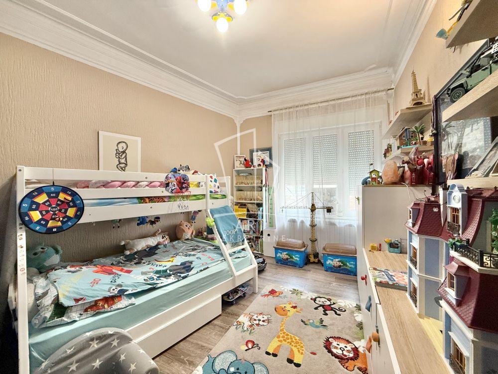 Stan na prodaju u Beogradu, Senjak, trosoban, 59m2, cena 260000 evra