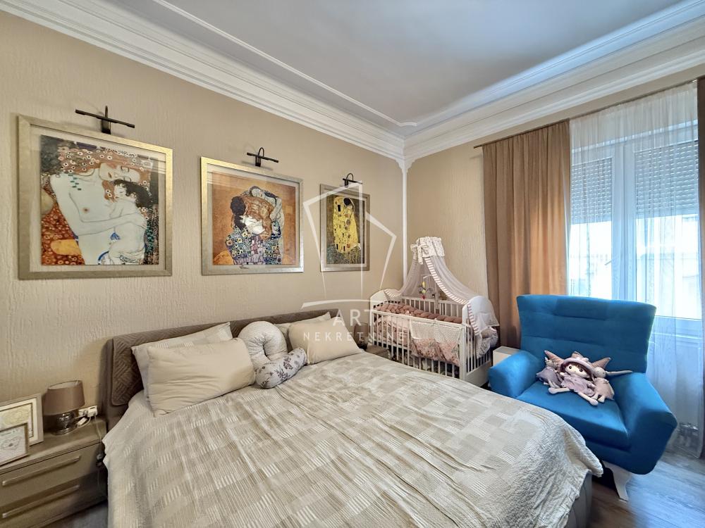 Stan na prodaju u Beogradu, Senjak, trosoban, 59m2, cena 260000 evra
