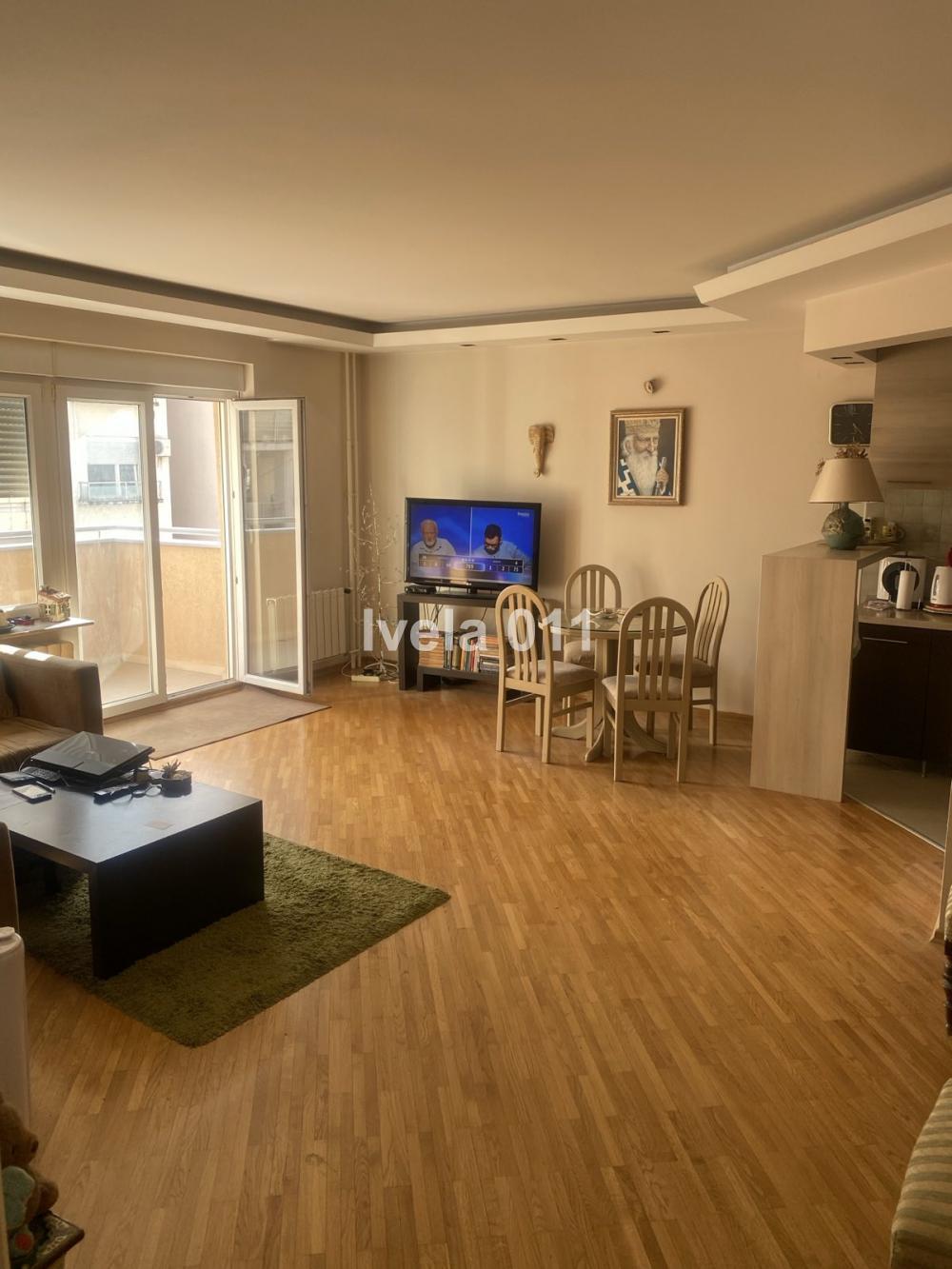 Stan na prodaju u Beogradu, Crveni Krst, cetvorosoban, 81m2, cena 298000 evra