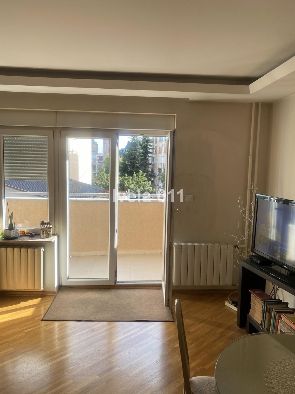 Stan na prodaju u Beogradu, Crveni Krst, cetvorosoban, 81m2, cena 298000 evra