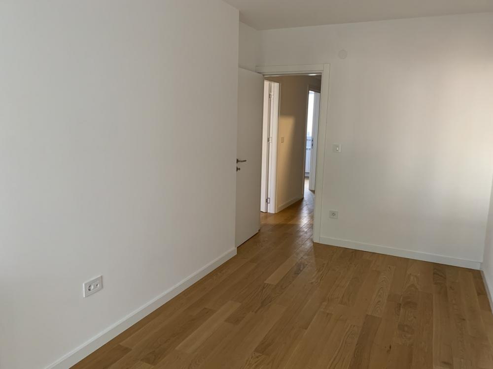 Stan na prodaju u Beogradu, Vukov spomenik, trosoban, 66m2, cena 277200 evra