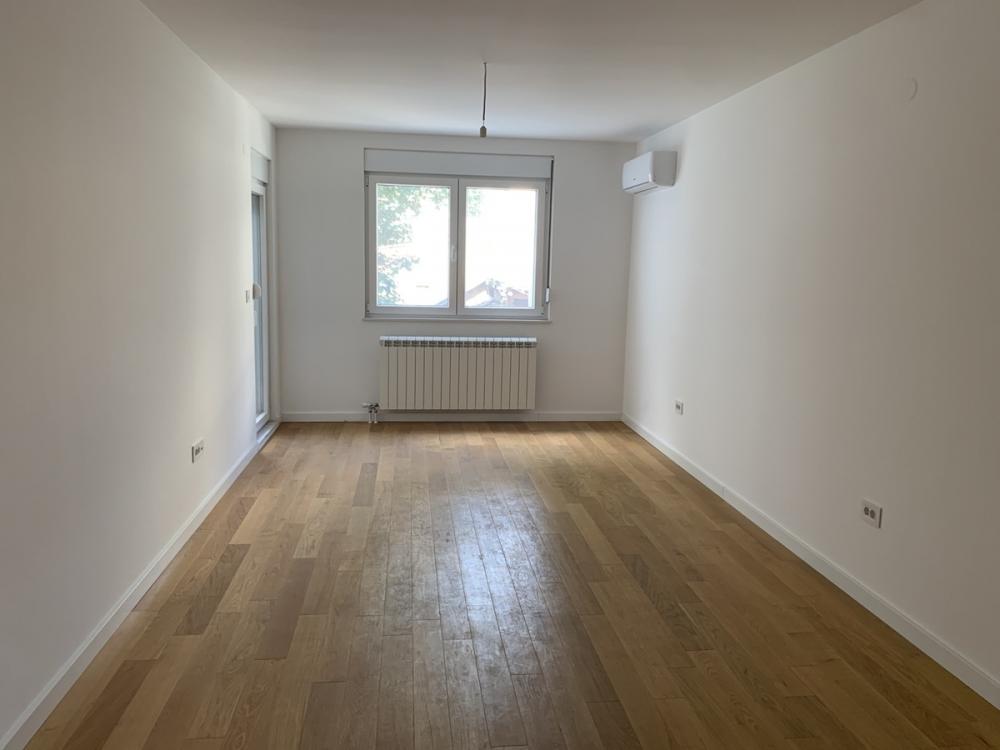 Stan na prodaju u Beogradu, Vukov spomenik, trosoban, 66m2, cena 277200 evra