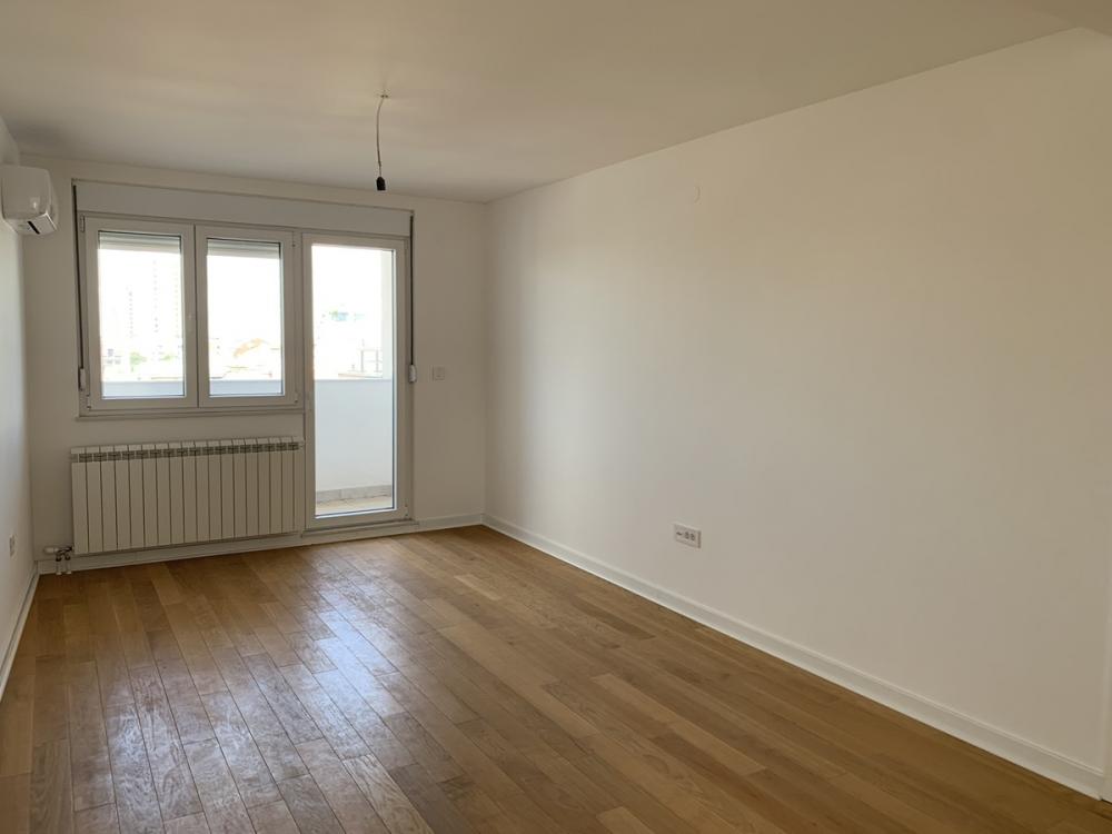 Stan na prodaju u Beogradu, Vukov spomenik, cetvorosoban, 85m2, cena 357000 evra