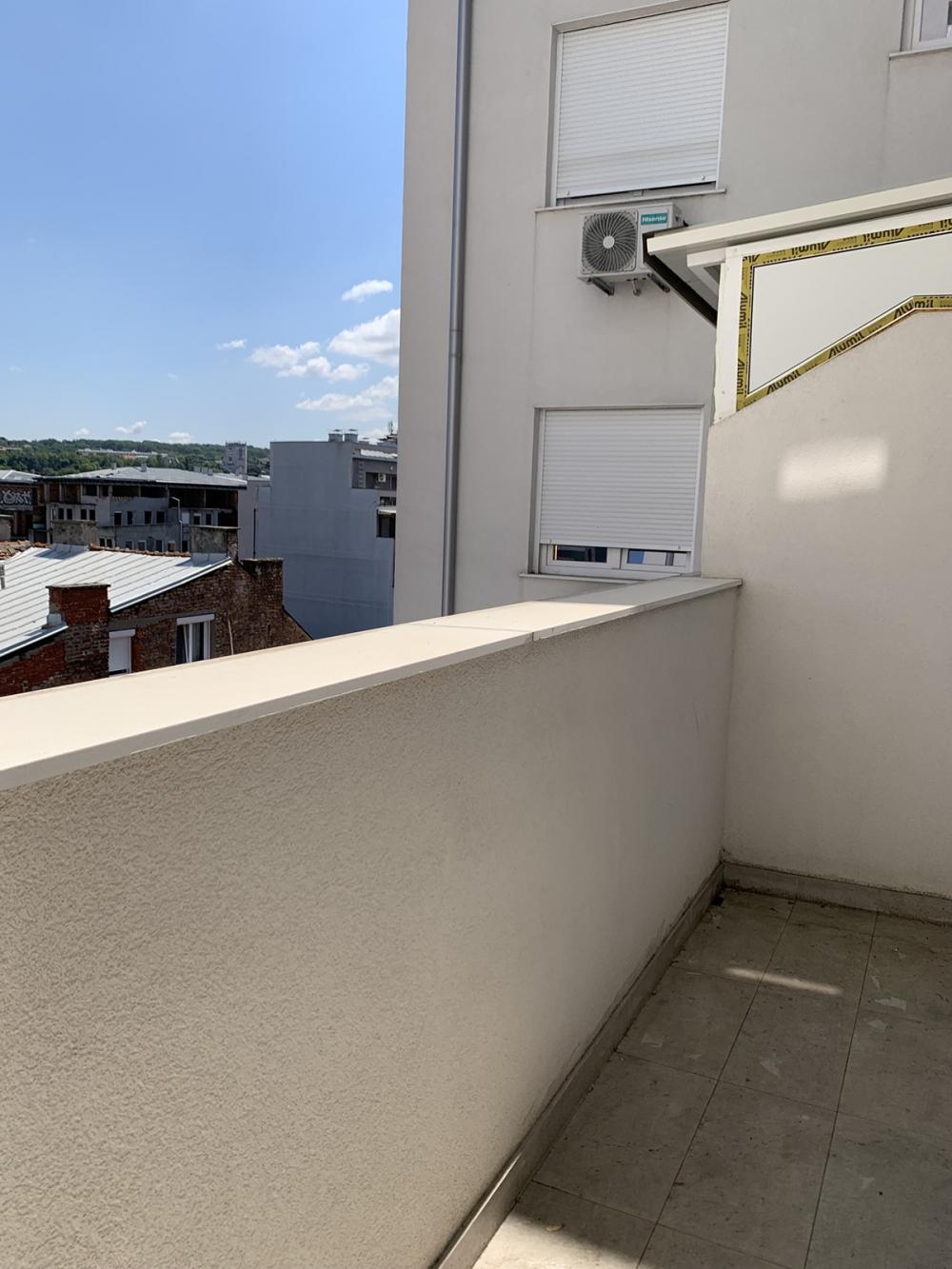 Stan na prodaju u Beogradu, Vukov spomenik, cetvorosoban, 95m2, cena 399000 evra