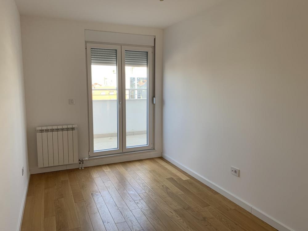 Stan na prodaju u Beogradu, Vukov spomenik, cetvorosoban, 95m2, cena 399000 evra