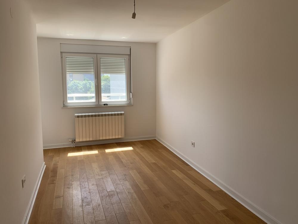 Stan na prodaju u Beogradu, Vukov spomenik, cetvorosoban, 110m2, cena 420000 evra