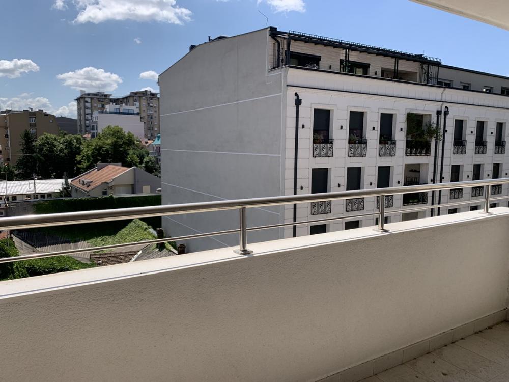 Stan na prodaju u Beogradu, Vukov spomenik, cetvorosoban, 110m2, cena 420000 evra